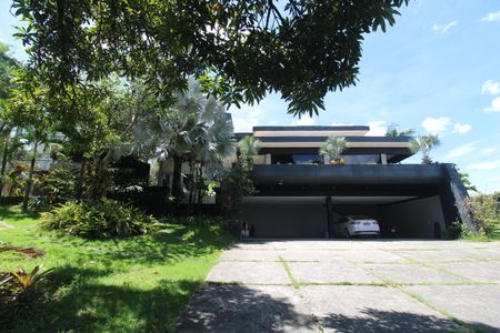Casa à venda com 1316m², 7 quartos e 26 vagasQuintal - Garagem