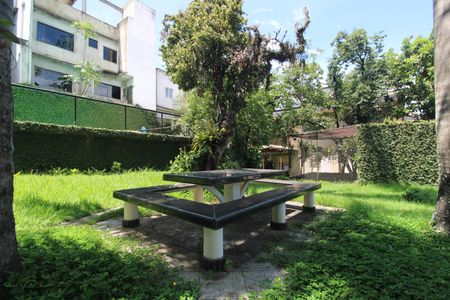 Casa à venda com 1316m², 7 quartos e 26 vagasQuintal