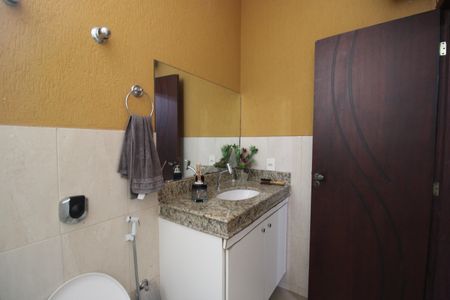 Casa à venda com 1316m², 7 quartos e 26 vagasBanheiro da suíte 2