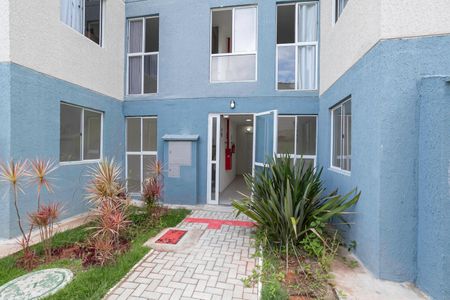 Apartamento à venda com 43m², 2 quartos e 1 vaga Apartamento à venda com 43m², 2 quartos e 1 vagaEntrada