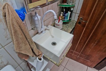 Casa à venda com 143m², 4 quartos e 2 vagas Casa à venda com 143m², 4 quartos e 2 vagasBanheiro 2