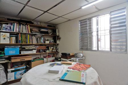 Casa à venda com 143m², 4 quartos e 2 vagas Casa à venda com 143m², 4 quartos e 2 vagasEdícula