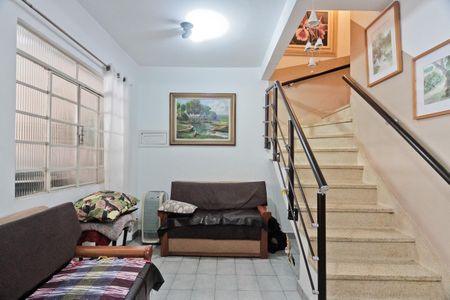 Sala de casa à venda com 4 quartos, 143m² em Vila Cruz das Almas, São Paulo