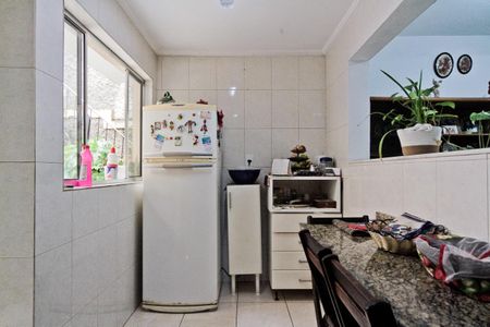 Casa à venda com 143m², 4 quartos e 2 vagas Casa à venda com 143m², 4 quartos e 2 vagasCozinha