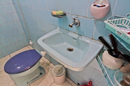 Casa à venda com 143m², 4 quartos e 2 vagas Casa à venda com 143m², 4 quartos e 2 vagasÁrea de Serviço