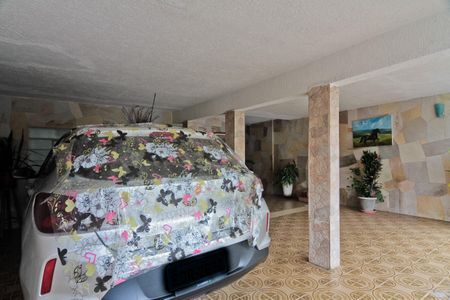 Casa à venda com 143m², 4 quartos e 2 vagas Casa à venda com 143m², 4 quartos e 2 vagasÁrea externa