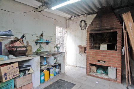 Casa à venda com 143m², 4 quartos e 2 vagas Casa à venda com 143m², 4 quartos e 2 vagasÁrea externa