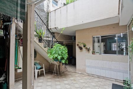 Casa à venda com 143m², 4 quartos e 2 vagas Casa à venda com 143m², 4 quartos e 2 vagasÁrea de Serviço