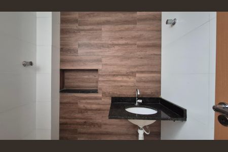 Casa à venda com 179m², 3 quartos e 2 vagasBanheiro da suíte