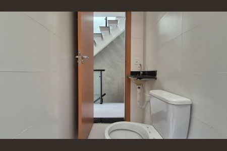 Casa à venda com 179m², 3 quartos e 2 vagasBanheiro 