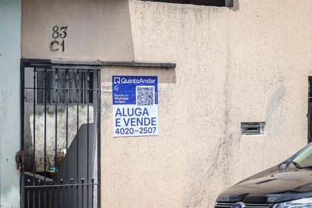 Casa para alugar com 37m², 1 quarto e sem vaga Casa para alugar com 37m², 1 quarto e sem vagaFachada com placa