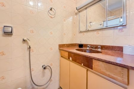 Apartamento para alugar com 150m², 3 quartos e sem vagaBanheiro da Suíte