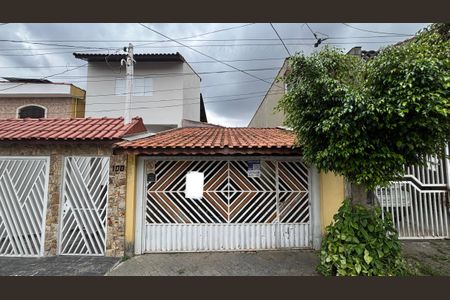 Casa à venda com 152m², 3 quartos e 2 vagasFachada