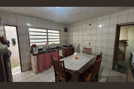Casa à venda com 152m², 3 quartos e 2 vagasCozinha