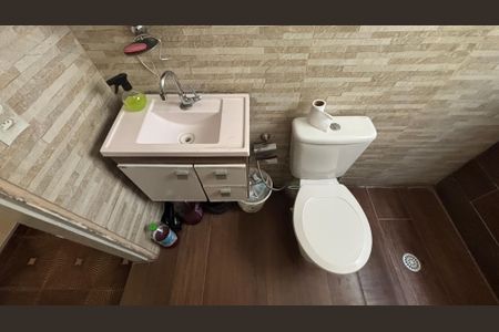 Casa à venda com 152m², 3 quartos e 2 vagasBanheiro