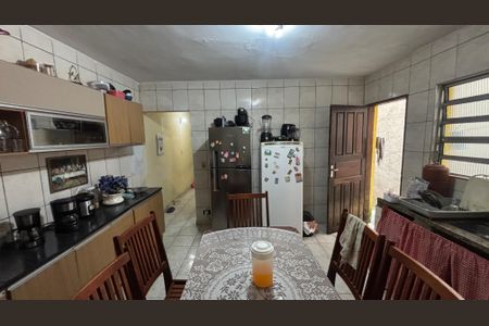 Casa à venda com 152m², 3 quartos e 2 vagasCozinha