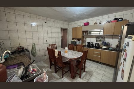 Casa à venda com 152m², 3 quartos e 2 vagasCozinha
