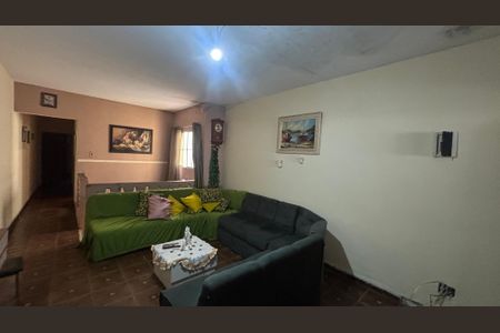 Casa à venda com 152m², 3 quartos e 2 vagasSala 