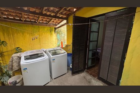 Casa à venda com 152m², 3 quartos e 2 vagasQuarto 1 Varanda