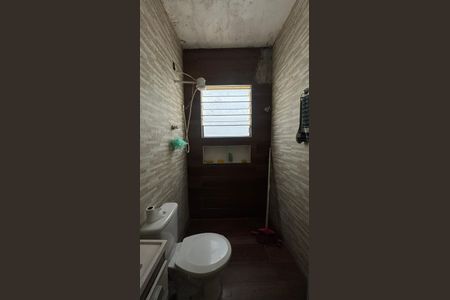 Casa à venda com 152m², 3 quartos e 2 vagasBanheiro