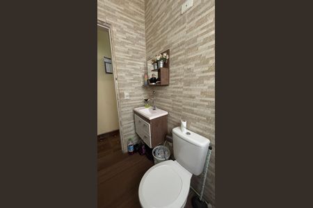 Casa à venda com 152m², 3 quartos e 2 vagasBanheiro