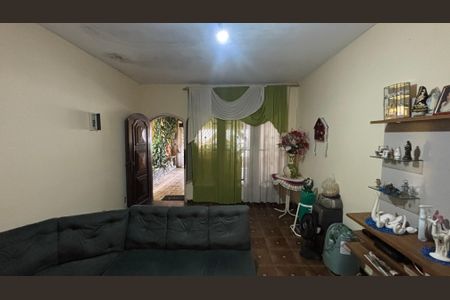 Casa à venda com 152m², 3 quartos e 2 vagasSala 