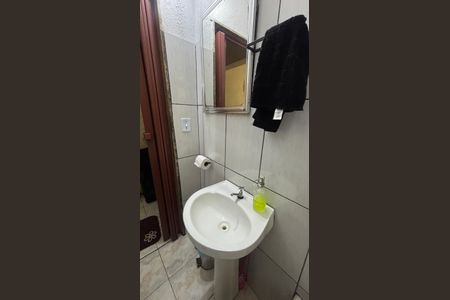 Casa à venda com 152m², 3 quartos e 2 vagasBanheiro