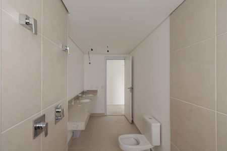 Apartamento à venda com 221m², 3 quartos e 4 vagasBanheiro da Suíte 2