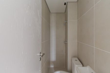 Apartamento à venda com 221m², 3 quartos e 4 vagasBanheiro de serviço