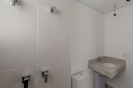 Apartamento à venda com 221m², 3 quartos e 4 vagasBanheiro da Suíte 1