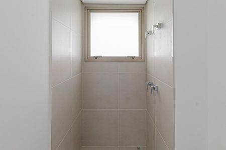 Apartamento à venda com 221m², 3 quartos e 4 vagasBanheiro da Suíte 1