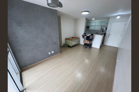 Sala de apartamento para alugar com 3 quartos, 70m² em Jardim Parque Morumbi, São Paulo