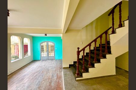 Casa para alugar com 148m², 7 quartos e 2 vagas Casa para alugar com 148m², 7 quartos e 2 vagasSala