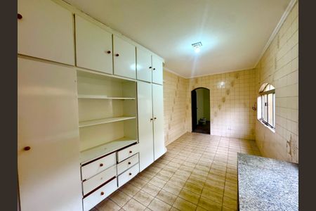 Casa para alugar com 148m², 7 quartos e 2 vagas Casa para alugar com 148m², 7 quartos e 2 vagasCozinha