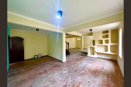 Casa para alugar com 148m², 7 quartos e 2 vagas Casa para alugar com 148m², 7 quartos e 2 vagasSala