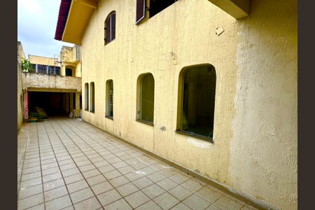 Casa para alugar com 148m², 7 quartos e 2 vagas Casa para alugar com 148m², 7 quartos e 2 vagasGaragem