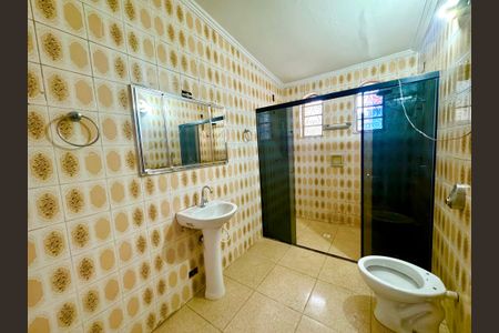 Casa para alugar com 148m², 7 quartos e 2 vagas Casa para alugar com 148m², 7 quartos e 2 vagasBanheiro 3