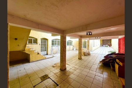 Casa para alugar com 148m², 7 quartos e 2 vagas Casa para alugar com 148m², 7 quartos e 2 vagasÁrea externa