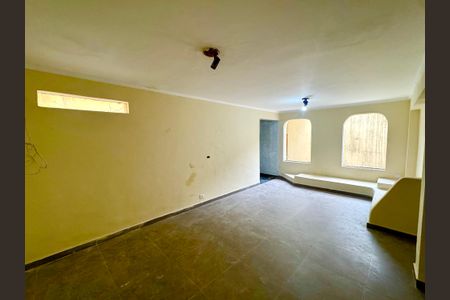 Sala de casa para alugar com 7 quartos, 148m² em Jardim Bom Clima, Guarulhos