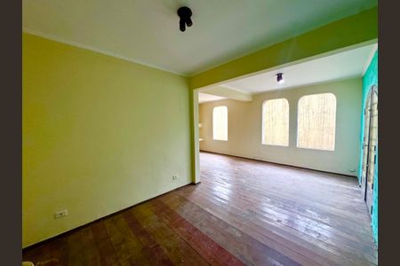 Casa para alugar com 148m², 7 quartos e 2 vagas Casa para alugar com 148m², 7 quartos e 2 vagasSala