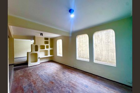 Casa para alugar com 148m², 7 quartos e 2 vagas Casa para alugar com 148m², 7 quartos e 2 vagasSala