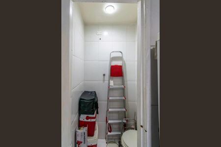 Apartamento à venda com 70m², 2 quartos e sem vagaBanheiro de Serviço