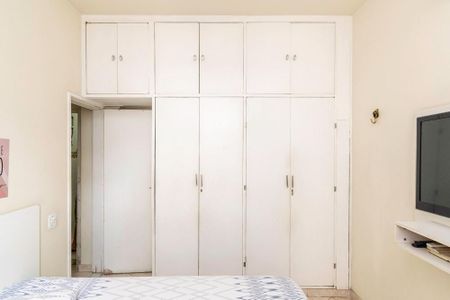 Apartamento à venda com 70m², 2 quartos e sem vagaQuarto 2 - Armários
