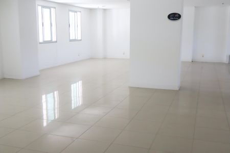 Apartamento para alugar com 45m², 1 quarto e 1 vaga Apartamento para alugar com 45m², 1 quarto e 1 vagaÁrea comum - Salão de festas