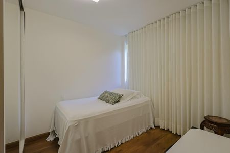 Apartamento à venda com 90m², 3 quartos e 2 vagas Apartamento à venda com 90m², 3 quartos e 2 vagasQuarto 2