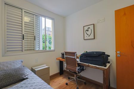 Apartamento à venda com 90m², 3 quartos e 2 vagas Apartamento à venda com 90m², 3 quartos e 2 vagasQuarto 1