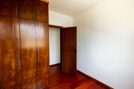 Apartamento à venda com 165m², 4 quartos e 2 vagasQuarto 2