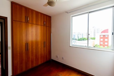 Apartamento à venda com 165m², 4 quartos e 2 vagasQuarto 1