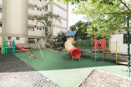 Apartamento para alugar com 82m², 3 quartos e 2 vagas Apartamento para alugar com 82m², 3 quartos e 2 vagasPlayground
