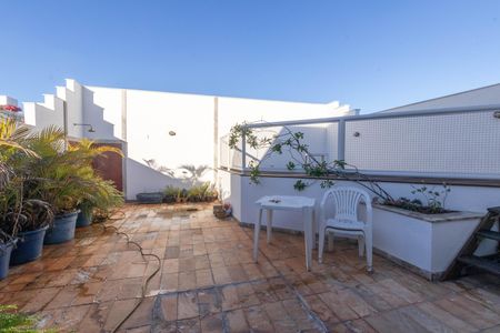 Apartamento à venda com 177m², 3 quartos e 2 vagas Apartamento à venda com 177m², 3 quartos e 2 vagasCobertura